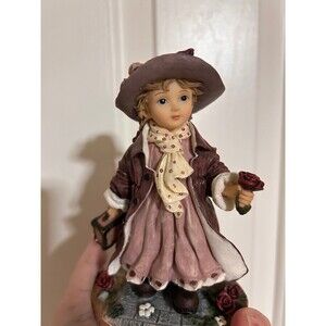 Victorian traveling girl resin Collection